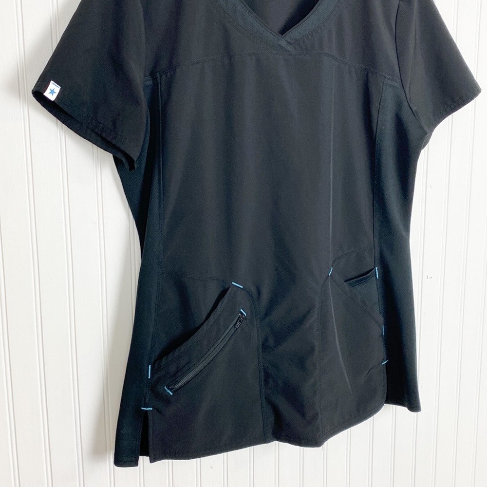 SCRUBSTAR Scrub Top - Picture 2 of 7
